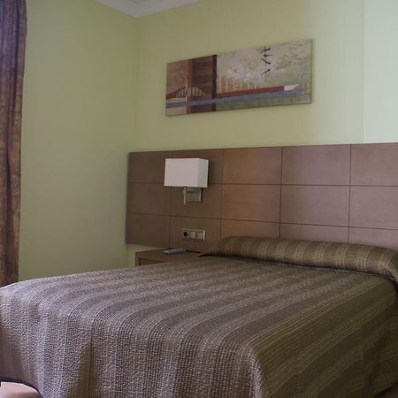 Hotel 4C Puerta Europa Madrid Dış mekan fotoğraf