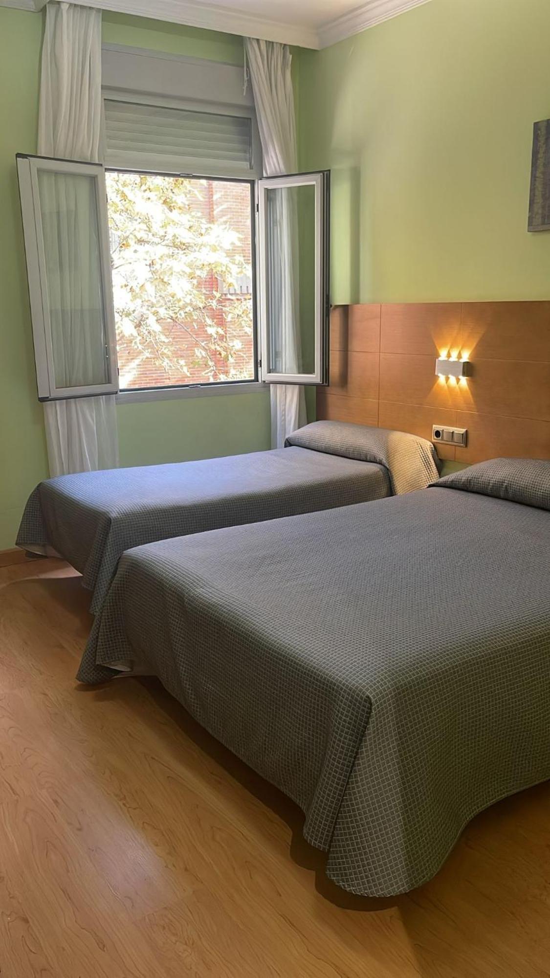 Hotel 4C Puerta Europa Madrid Dış mekan fotoğraf