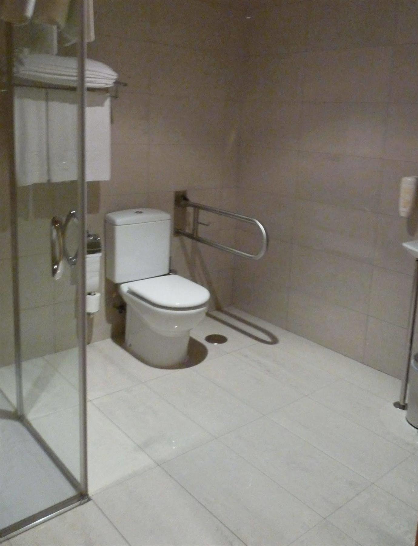Hotel 4C Puerta Europa Madrid Dış mekan fotoğraf